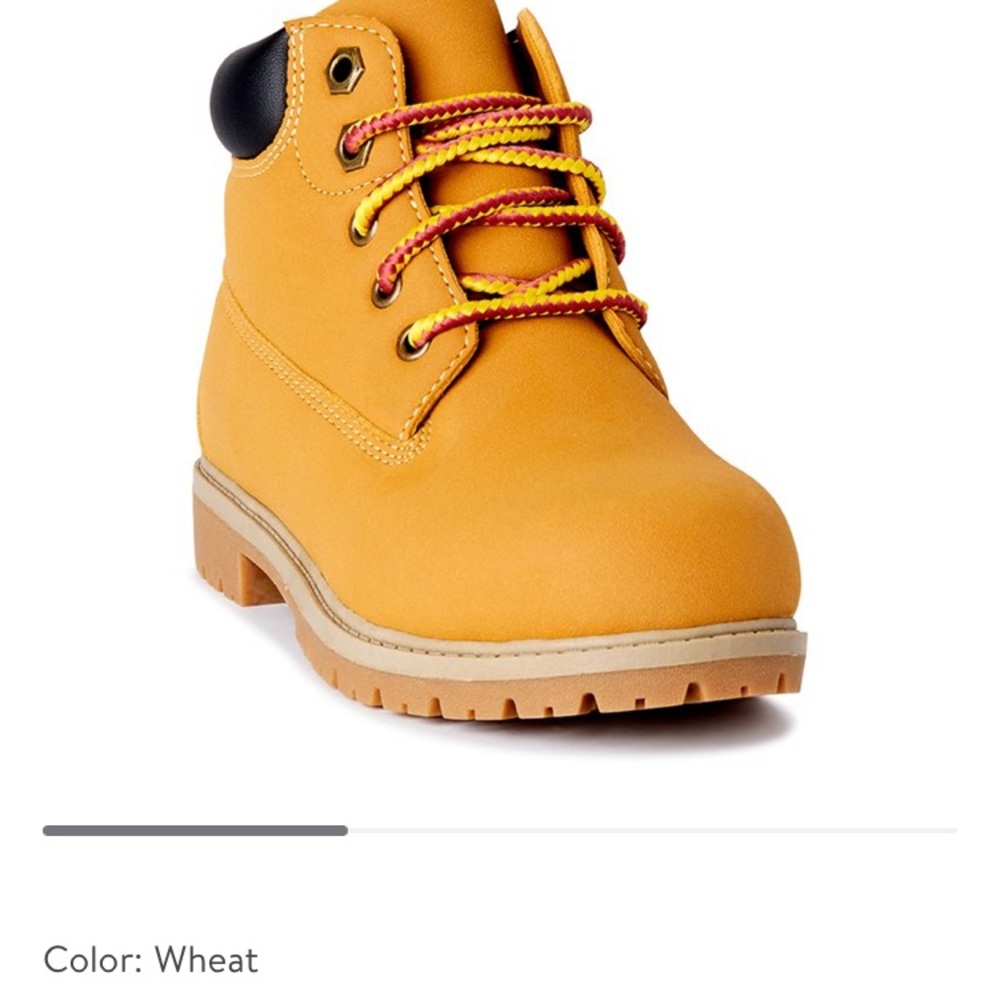 Kids size 3 boots